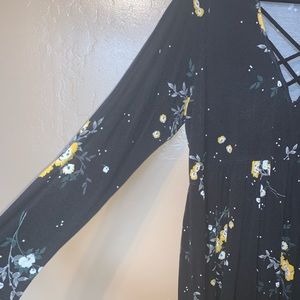 Torrid 2x black yellow floral long sleeve tunic